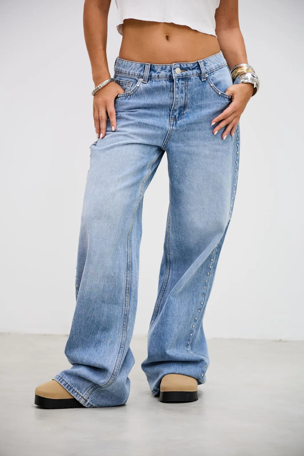 Denim Tachas Celeste R01