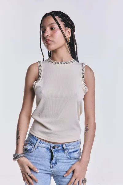 Musculosa Rogue Tachas Crudo L26-3041