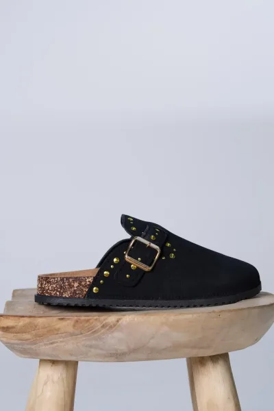 Zueco Tachas Negro  YY-02
