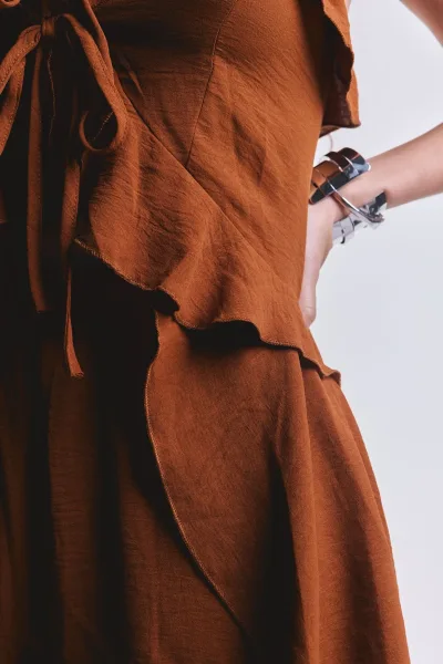 Blusa/Capa Volver Camel L26-3031A