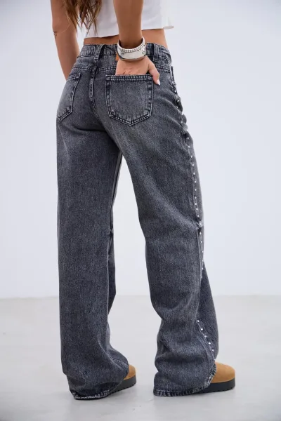 Denim Tachas Negro R01