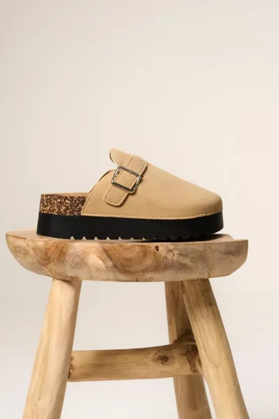 Zueco Alto Beige   YY-01